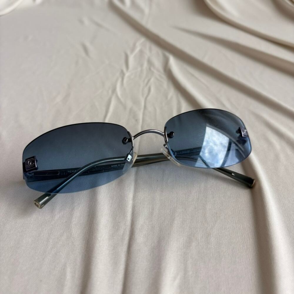 Vintage Chanel 4002 Rimless Sunglasses - Light Blue Gradient, Silver CC Logo
